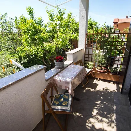 Silva Mit Terrasse By Interhome 아파트